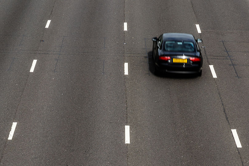 Middle lane hogger