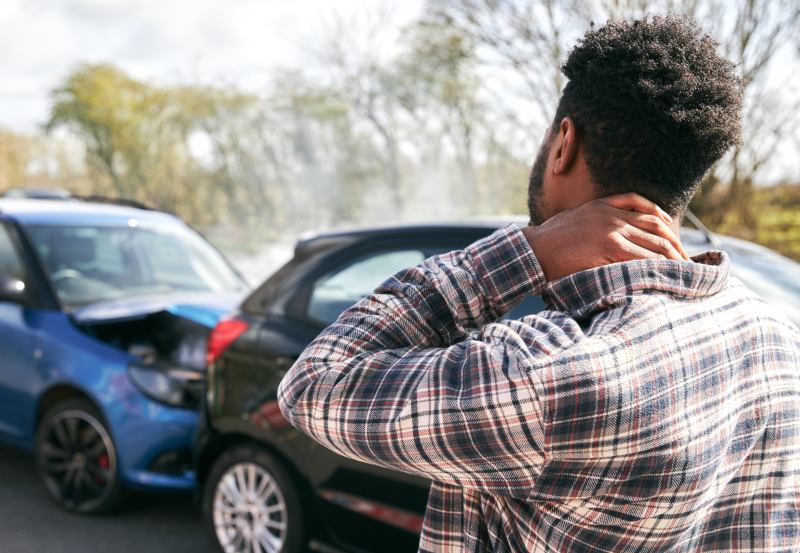  Driver gni halsen etter bilulykke, med mulig whiplash