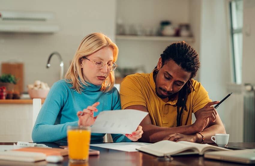 A couple working out increasing term life insurance